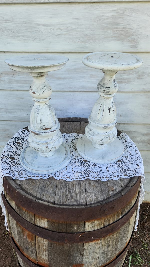 Antique White Candle Pillar Set