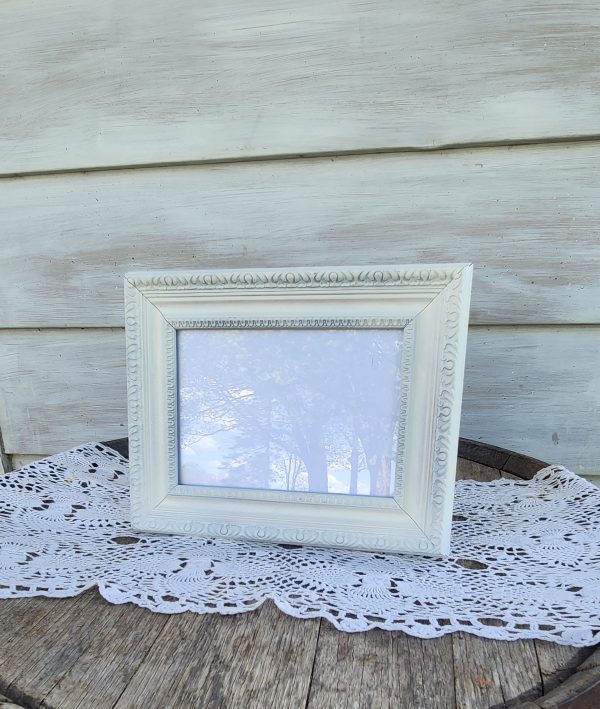 Antique White Scroll