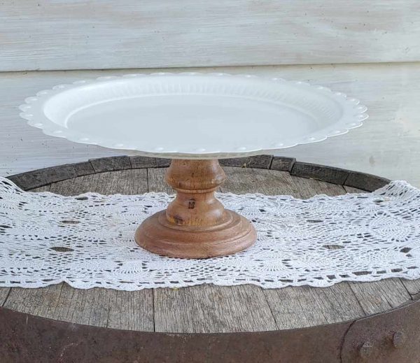 White Round Wood Base Stand